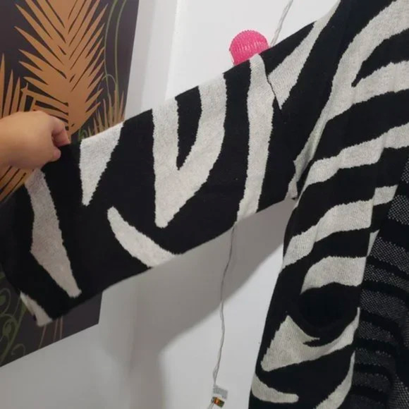 H&M patterned oversized cardigan sweater XS - Picture 2 of 4